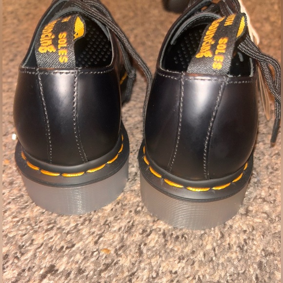 NWT 🌟 Dr. Martens Classic Oxford W8 and M7 - Picture 3 of 6